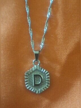 Oak & Ivy Boutique Stainless Silver Tone D Initial Adjustable Necklace NWOT